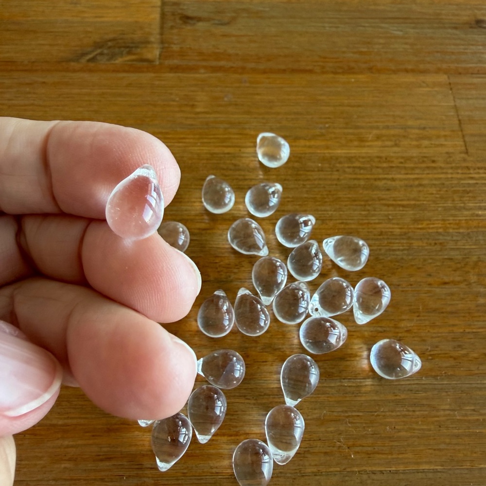 25 Clear Teardrop Pressed Glass Beads for Jewelry Craft Making